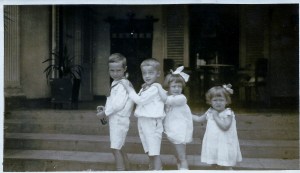 Hans,Cees,Rietje en Jopie Bogaardt Kebon Siri